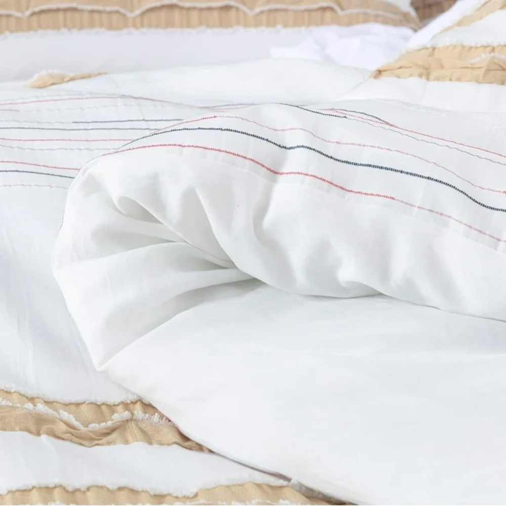 White Comforter with Tan Stripe Detailing - Elegant Layered Comfort - Picture 4 of 5